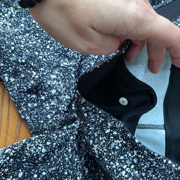 Lululemon leggings - Picture 7 of 7
